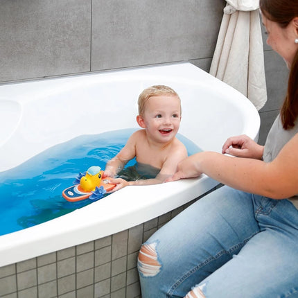 BABY born Splish Splash Berta auf dem Surfbrett