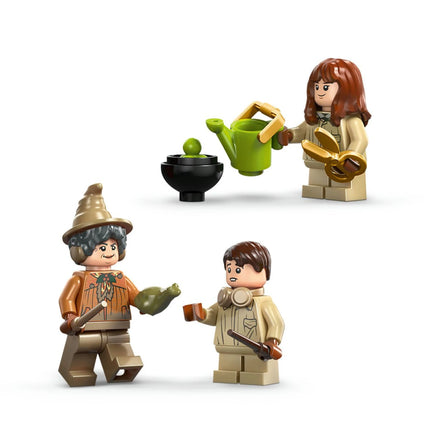 LEGO® Harry Potter™ 76445 Schloss Hogwarts: Kräuterkunde-Unterricht
