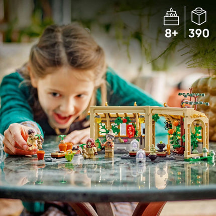 LEGO® Harry Potter™ 76445 Schloss Hogwarts: Kräuterkunde-Unterricht
