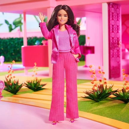 Barbie Freundin Gloria im ikonischen Filmoutfit HPJ98