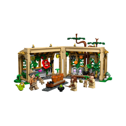 LEGO® Harry Potter™ 76445 Schloss Hogwarts: Kräuterkunde-Unterricht