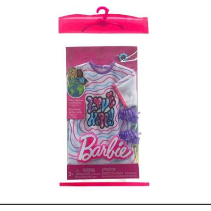 Barbie Outfit mit Zubehör in praktischer Verpackung