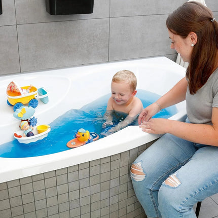 BABY born Splish Splash Berta auf dem Surfbrett