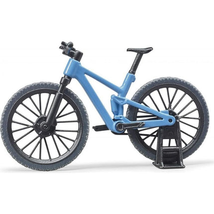 Bruder 2543 Jeep Wrangler Rubicon mit Mountainbike und Radfahrer 1:16